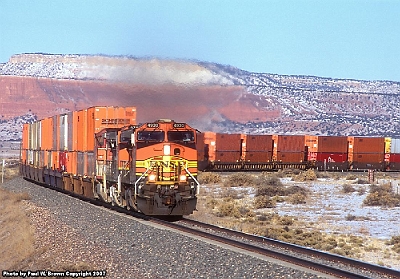 BNSF 4930 at Guam, NM in January 2007 III.jpg